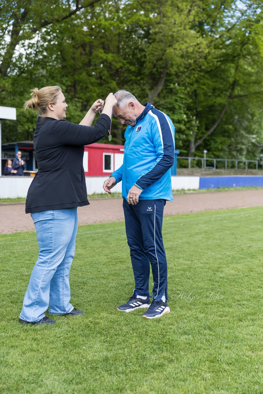 Bild 107 - wBJ Pinneberg Hamburger Meister Siegerehrung